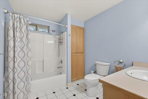 Tiny photo for 2334 Black Oak Way, Ashland, OR 97520 (MLS # 220223188)