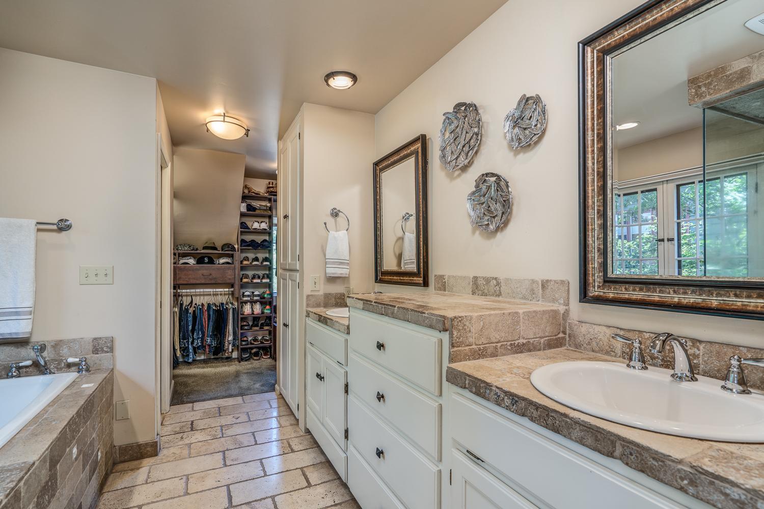 Pinelyn Park - Residential