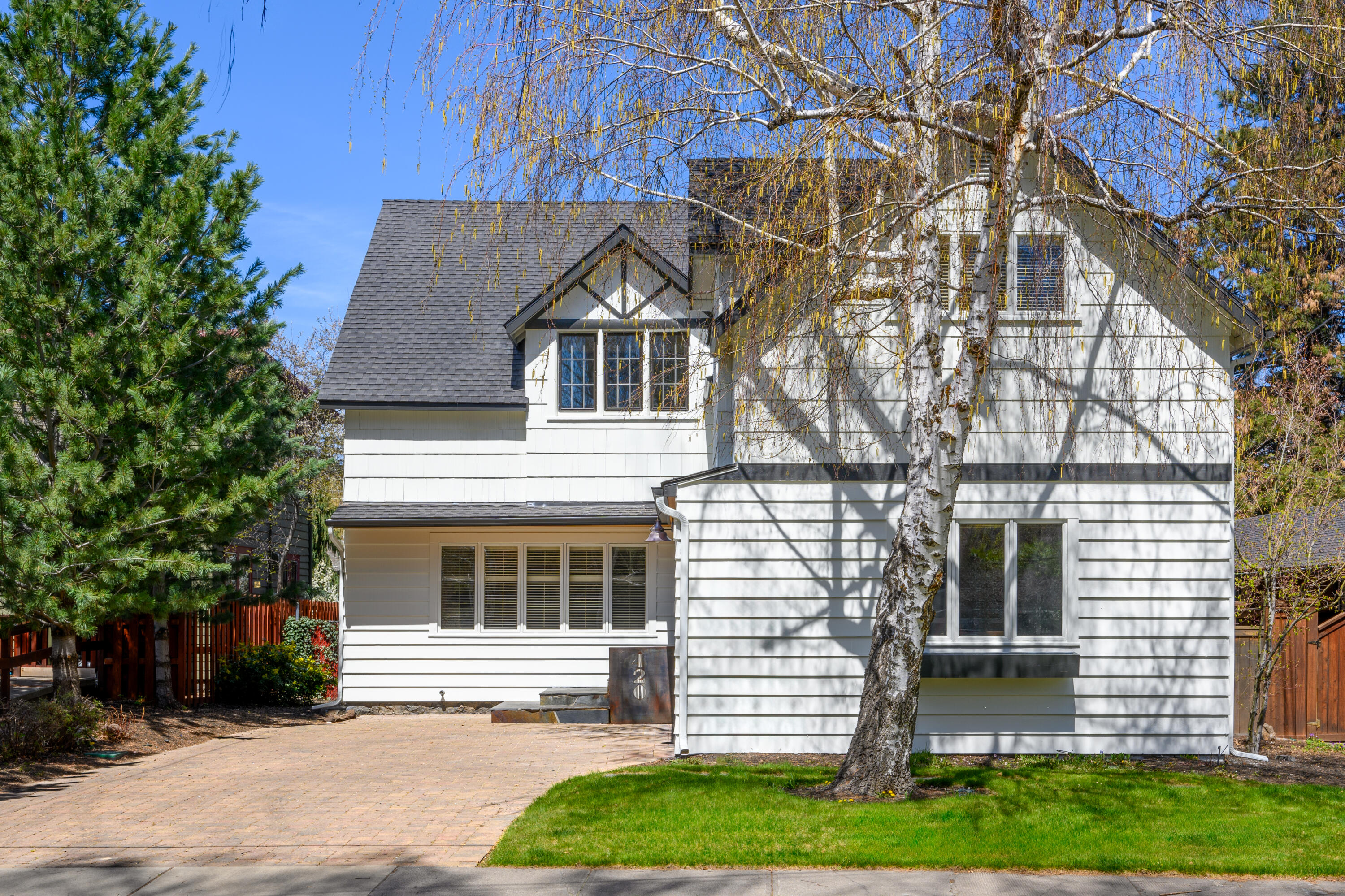 420 NW Drake Road