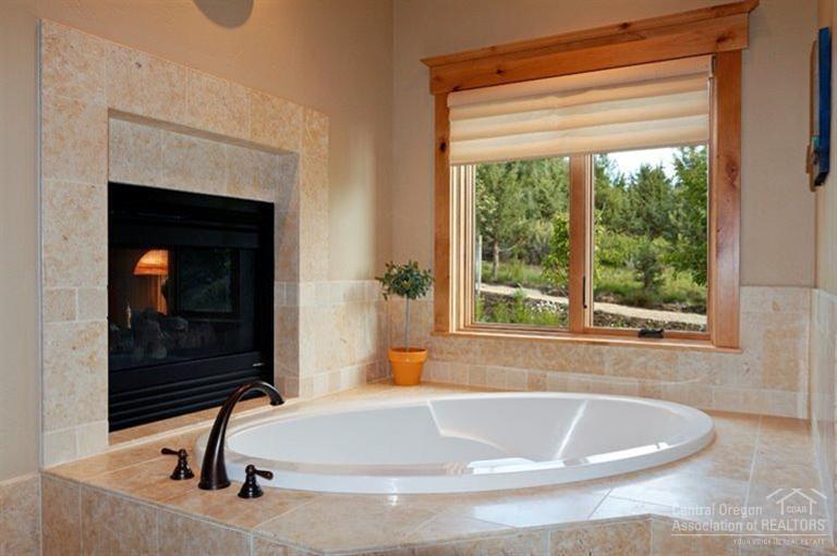 Broken Top - Residential