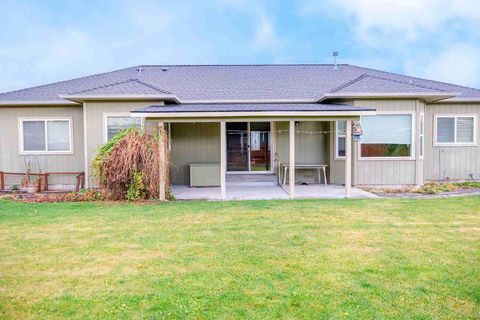 Tiny photo for 5148 Briana Drive, Klamath Falls, OR 97603 (MLS # 220211827)
