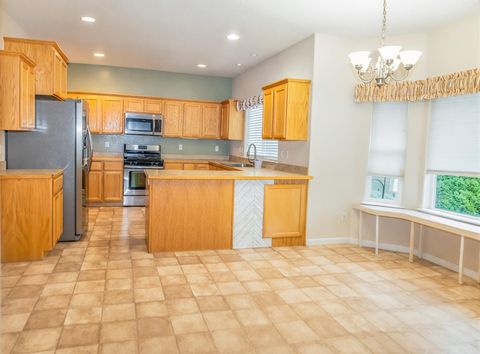 Tiny photo for 5148 Briana Drive, Klamath Falls, OR 97603 (MLS # 220211827)