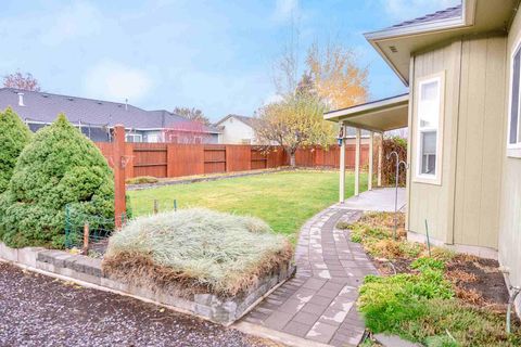 Tiny photo for 5148 Briana Drive, Klamath Falls, OR 97603 (MLS # 220211827)