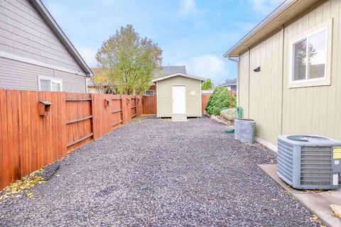 Tiny photo for 5148 Briana Drive, Klamath Falls, OR 97603 (MLS # 220211827)
