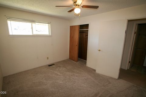 Tiny photo for 7846 Donegal Avenue, Klamath Falls, OR 97603 (MLS # 220224277)