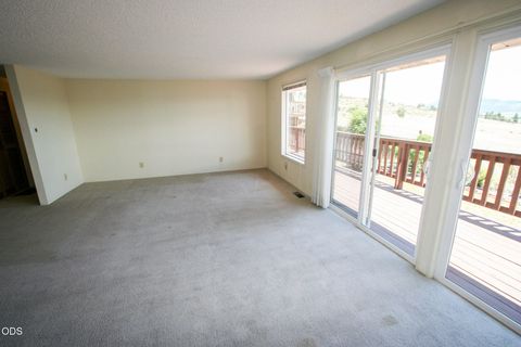 Tiny photo for 7846 Donegal Avenue, Klamath Falls, OR 97603 (MLS # 220224277)