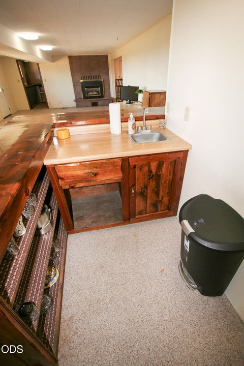 Tiny photo for 7846 Donegal Avenue, Klamath Falls, OR 97603 (MLS # 220224277)