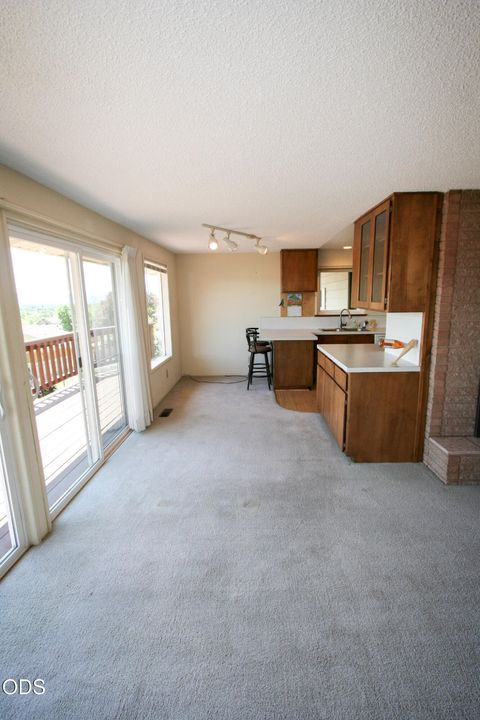 Tiny photo for 7846 Donegal Avenue, Klamath Falls, OR 97603 (MLS # 220224277)