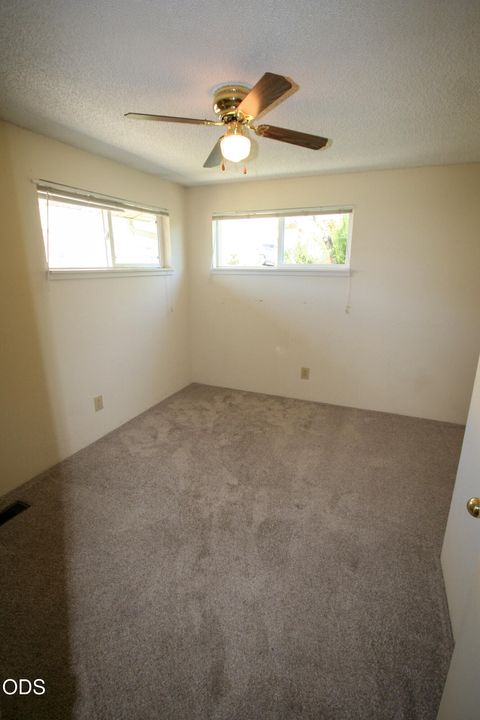 Tiny photo for 7846 Donegal Avenue, Klamath Falls, OR 97603 (MLS # 220224277)