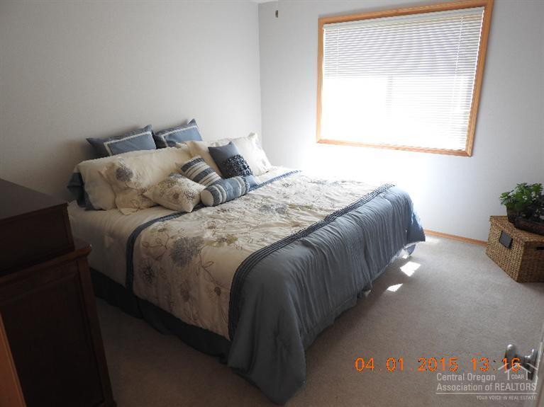 Pine Tree Meadows - Residential