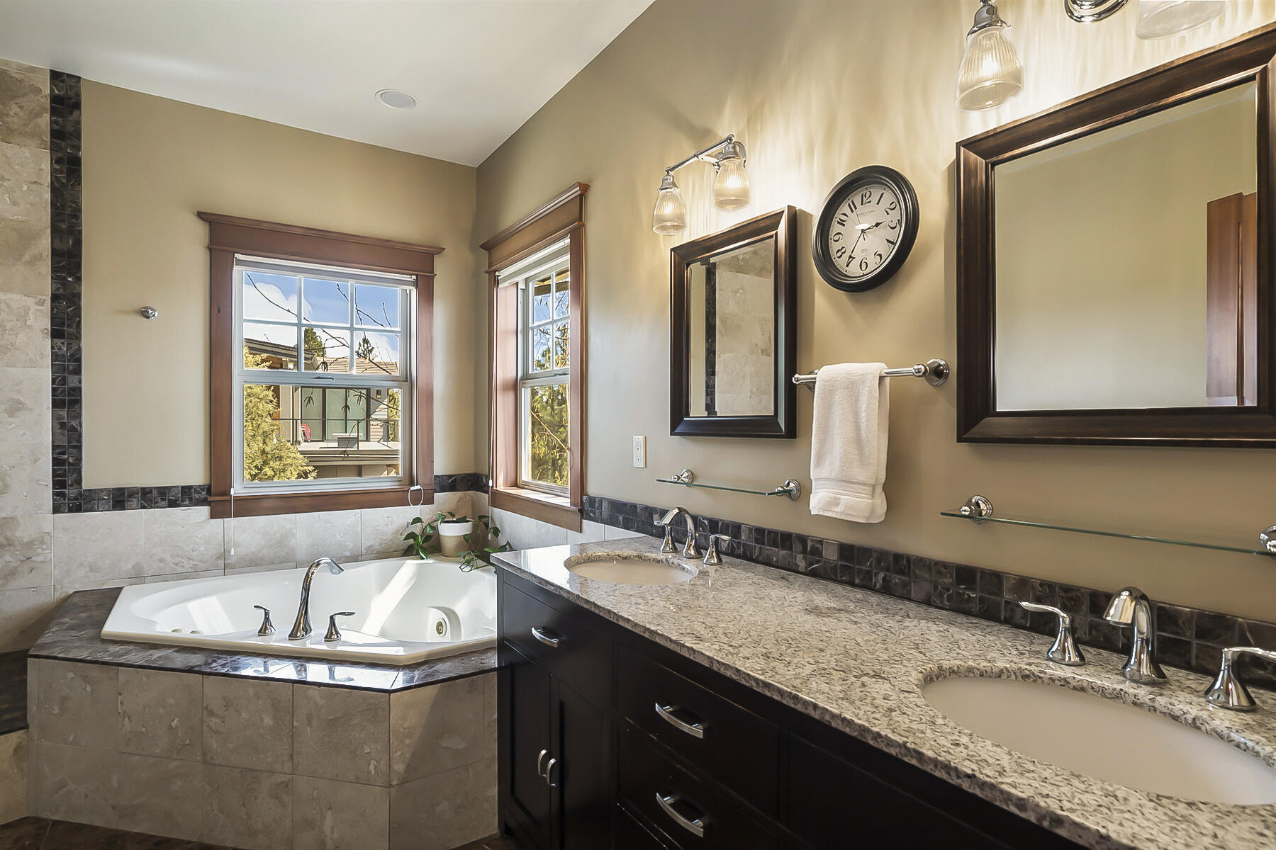 Skyliner Summit - Residential