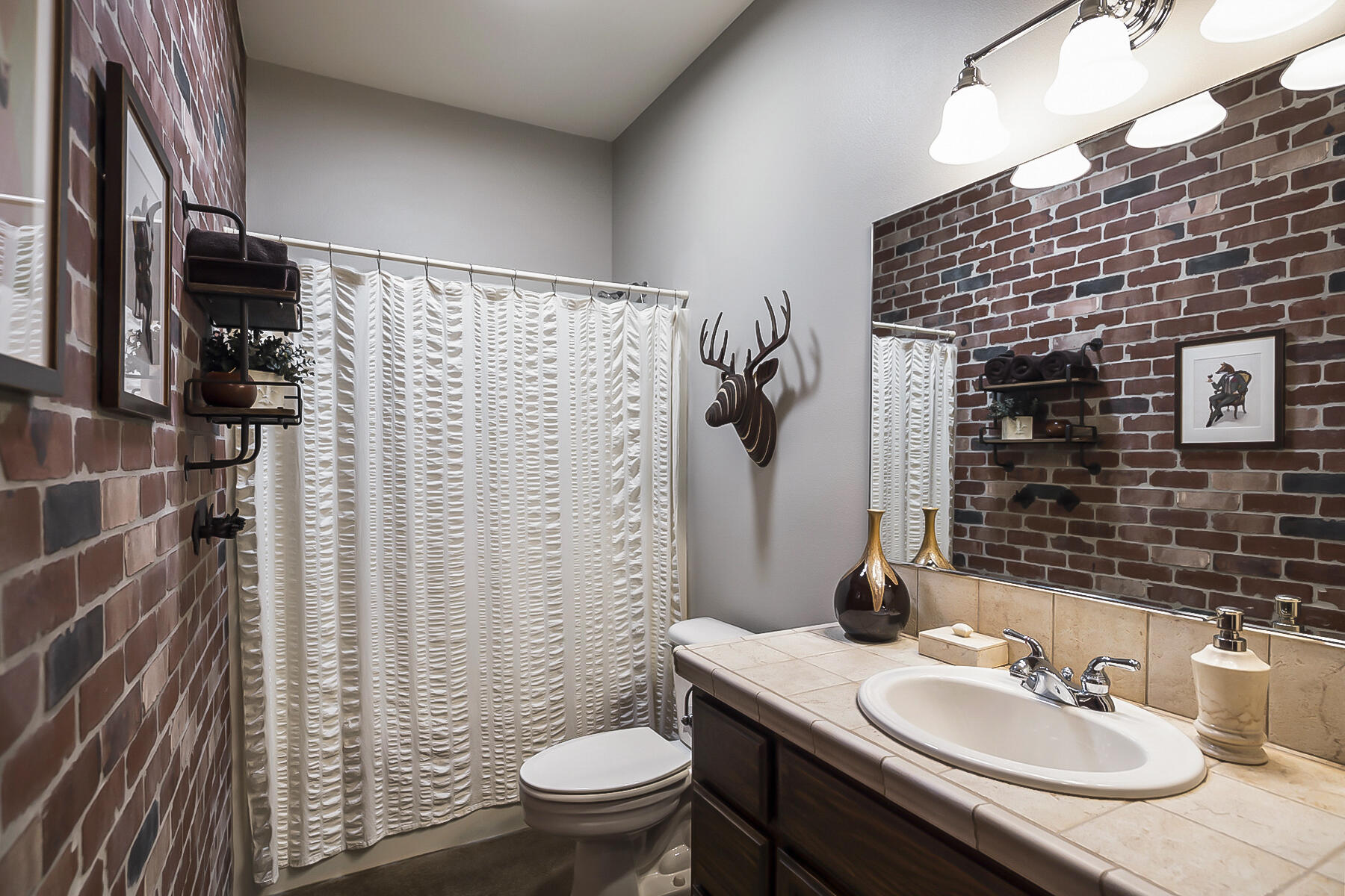 Skyliner Summit - Residential