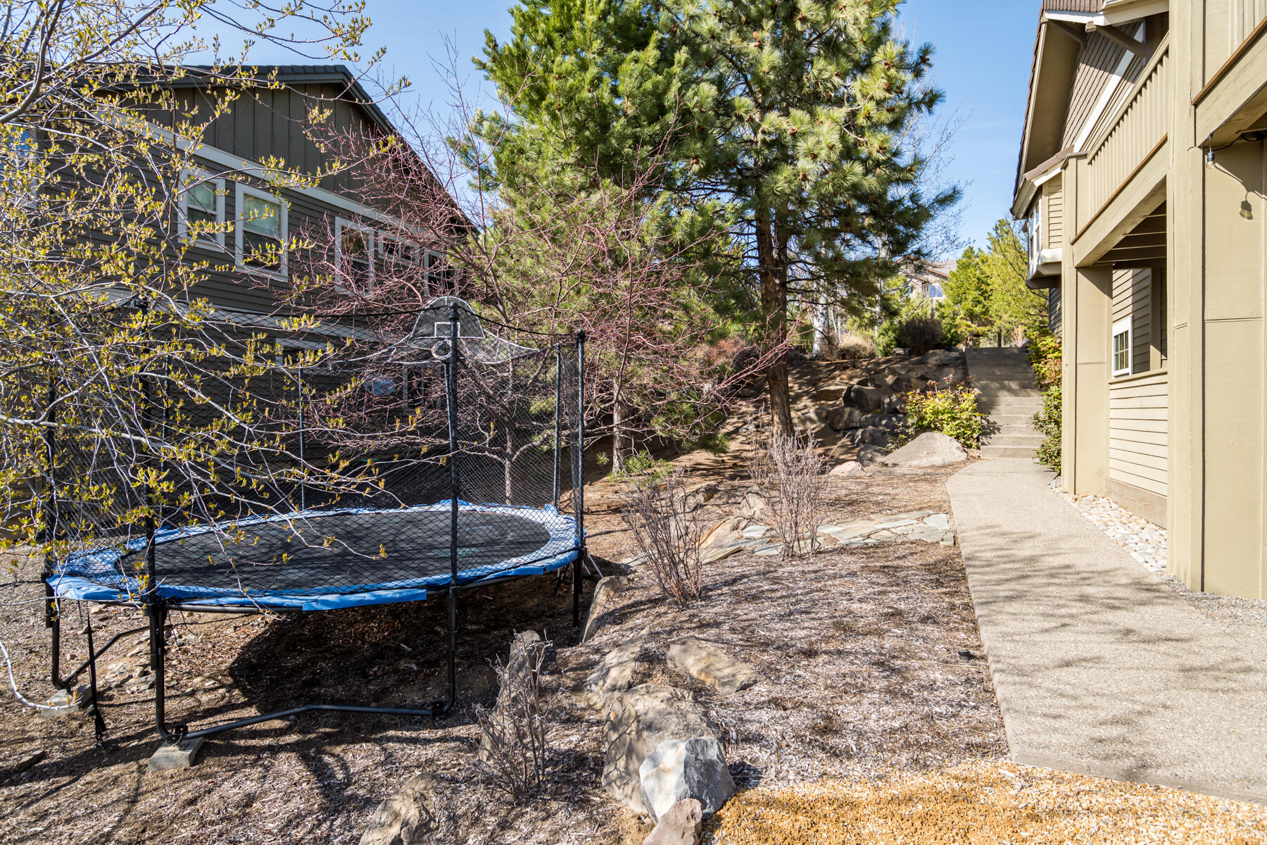 Skyliner Summit - Residential