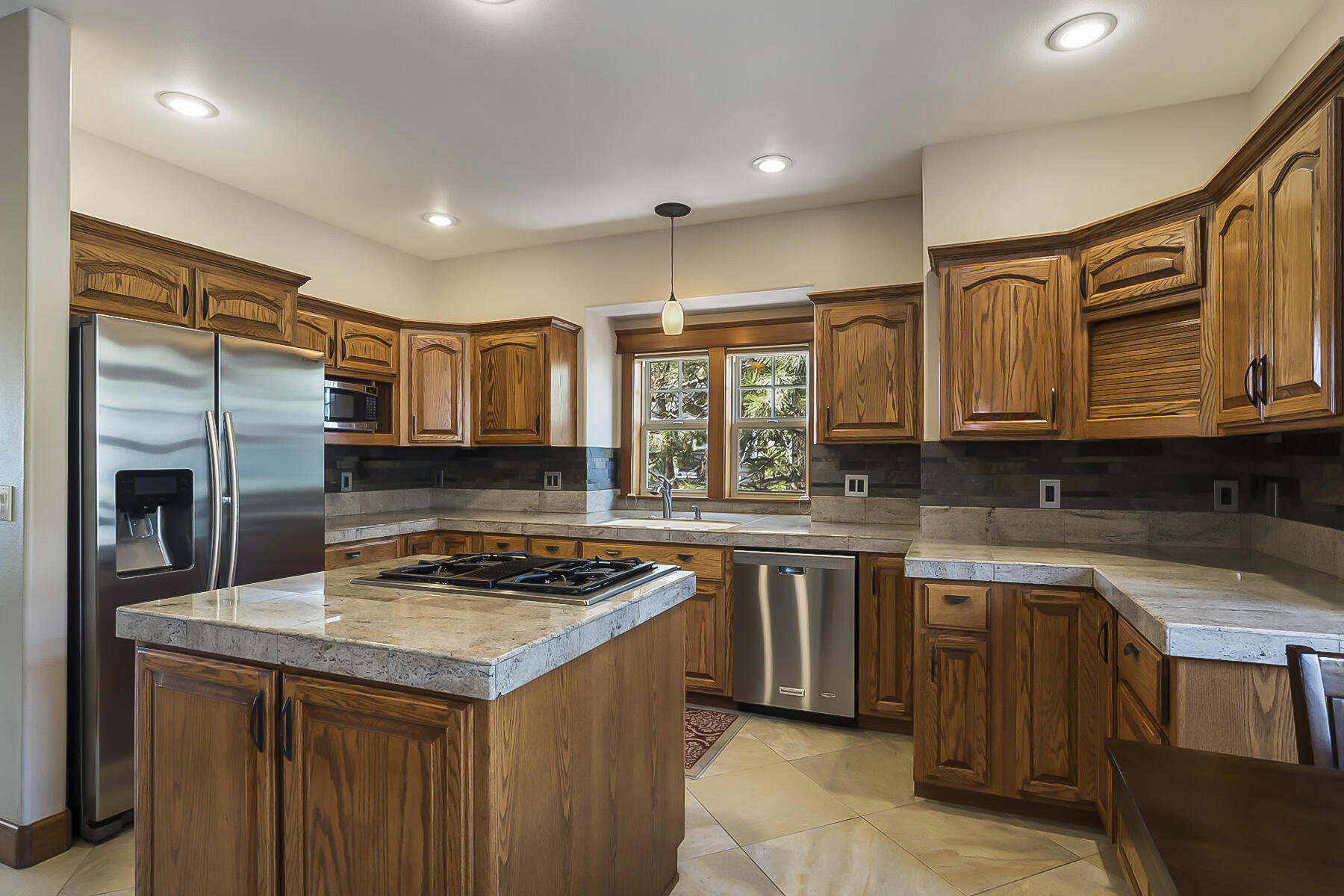 Skyliner Summit - Residential