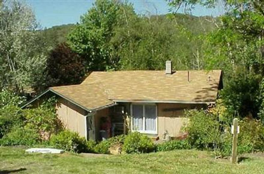 2nd Agent Greg Moses Cell# 660-2860. Comfortable 1940's Home & Horse Setup Located In Tranquil Setting Midway Between Grants Pass & Medford With Ez Freeway Access. 1,024 Sqft 2bd/1ba Home On 2.10 Acres With Barn & Tack Room. (Cont. On Addenda)