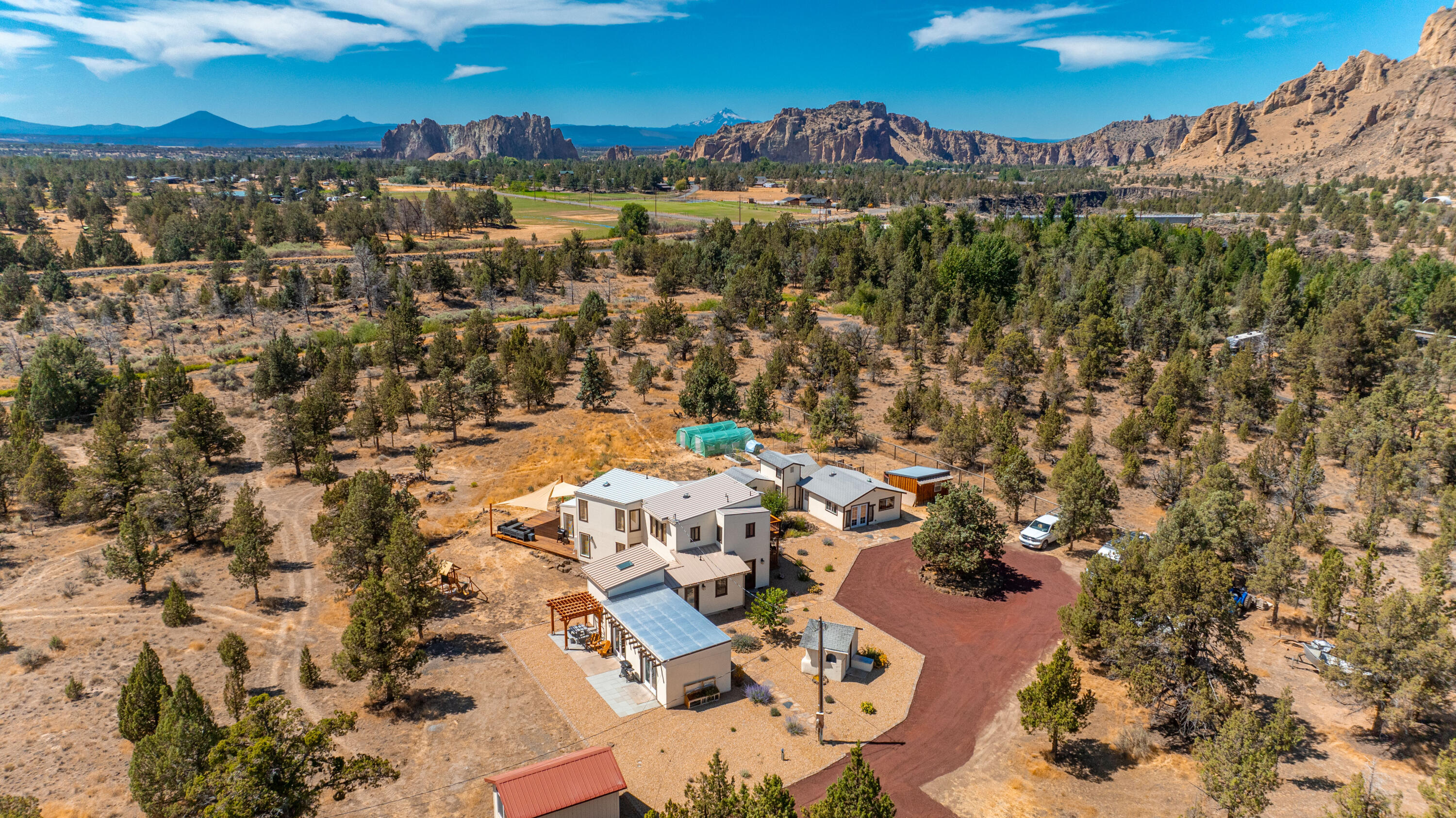 4455 NE Vaughn Avenue