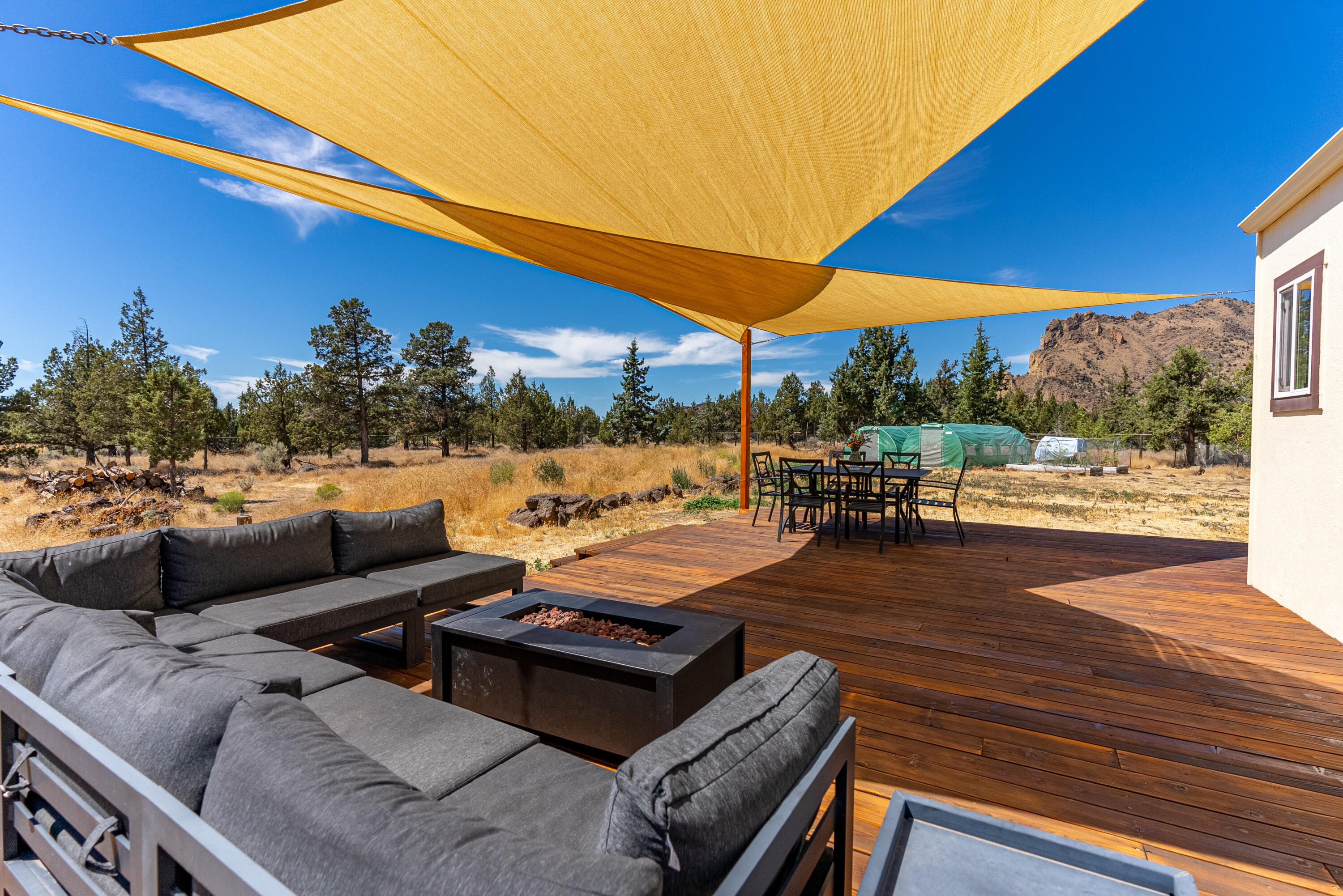 4455 NE Vaughn Avenue