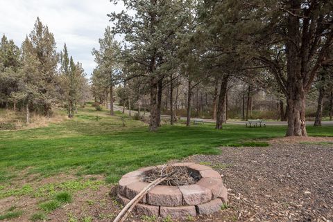 Tiny photo for 905 SW Burns Lane, Madras, OR 97741 (MLS # 220217580)