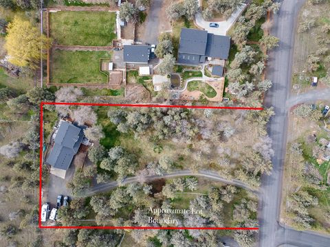 Tiny photo for 905 SW Burns Lane, Madras, OR 97741 (MLS # 220217580)