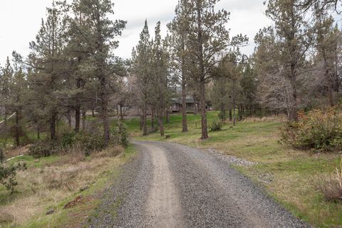 Tiny photo for 905 SW Burns Lane, Madras, OR 97741 (MLS # 220217580)