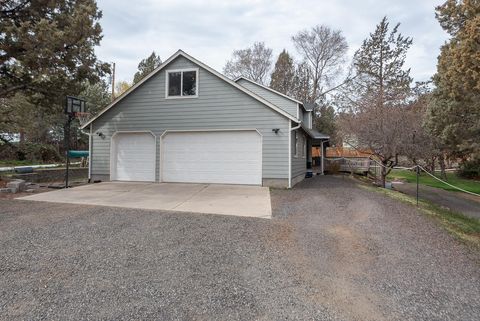 Tiny photo for 905 SW Burns Lane, Madras, OR 97741 (MLS # 220217580)