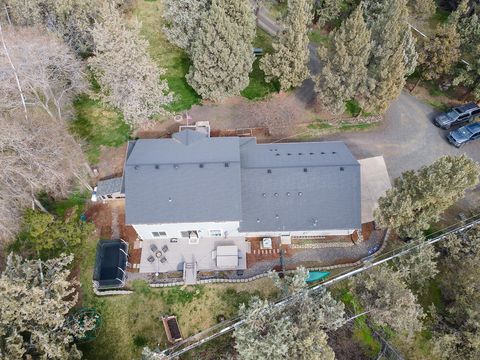 Tiny photo for 905 SW Burns Lane, Madras, OR 97741 (MLS # 220217580)