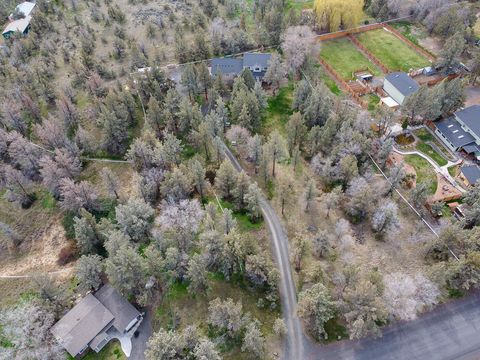 Tiny photo for 905 SW Burns Lane, Madras, OR 97741 (MLS # 220217580)