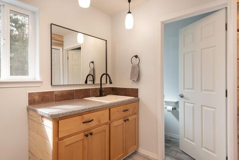 Tiny photo for 905 SW Burns Lane, Madras, OR 97741 (MLS # 220217580)