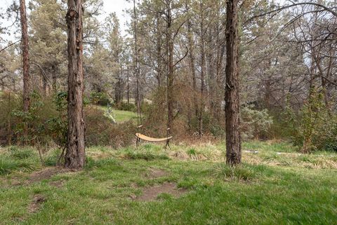 Tiny photo for 905 SW Burns Lane, Madras, OR 97741 (MLS # 220217580)
