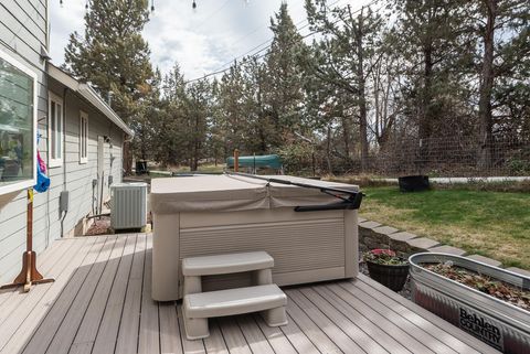 Tiny photo for 905 SW Burns Lane, Madras, OR 97741 (MLS # 220217580)