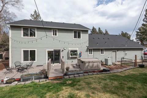 Tiny photo for 905 SW Burns Lane, Madras, OR 97741 (MLS # 220217580)