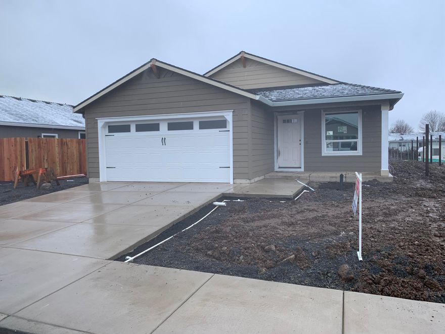 BRAND NEW HOME IN ARBOR GATE ESTATES! Located for easy access to city parks, schools, and local restaurants.  Gorgeous 1405' sq.ft, single level living. 3 bedroom, 2 bath home built by Horton Homes Inc..  Open floor plan with vaulted ceilings makes this home feel spacious. Home features, open concept floor plan,  Custom cabinets, Granite, Gas appliances, Vaulted Ceilings, Walk in closet, Laminate flooring, Covered back porch.  Approx.12' x70' RV Parking and much more. Selling agent is related to Seller and Builder. All information is provided in good faith and is believed to be true and accurate. Pictures are for illustration only but very similar to actual.