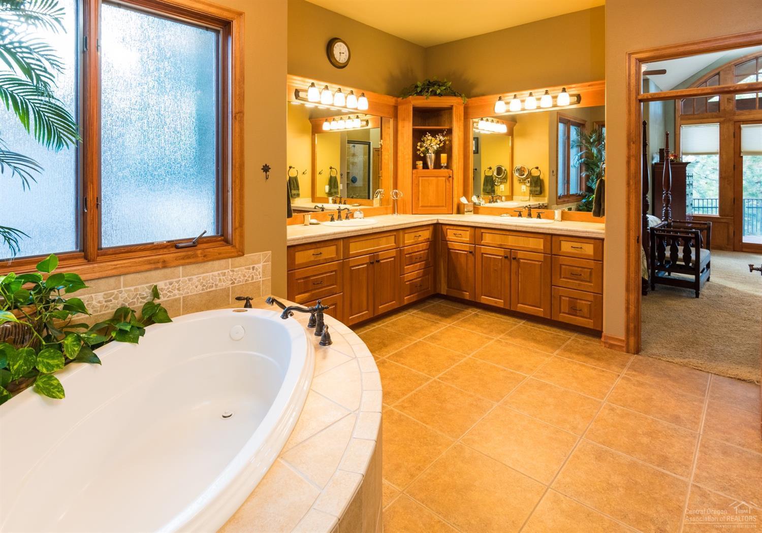 Awbrey Butte - Residential