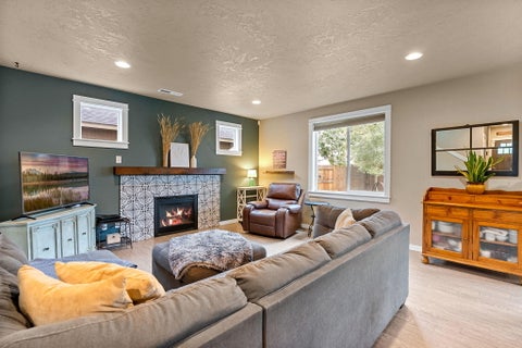 Tiny photo for 21245 SE Golden Market Lane, Bend, OR 97702 (MLS # 220223368)