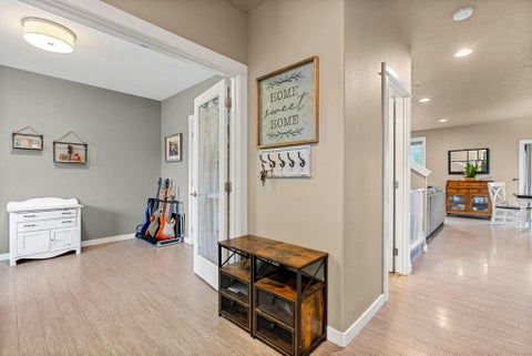 Tiny photo for 21245 SE Golden Market Lane, Bend, OR 97702 (MLS # 220223368)