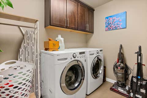 Tiny photo for 21245 SE Golden Market Lane, Bend, OR 97702 (MLS # 220223368)
