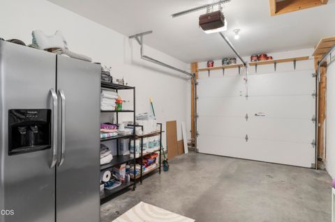 Tiny photo for 69573 Halter, Sisters, OR 97759 (MLS # 220222739)