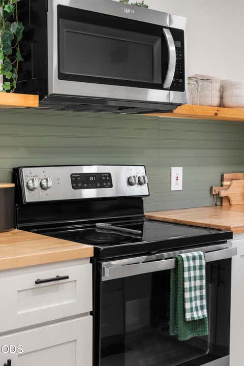 Tiny photo for 69573 Halter, Sisters, OR 97759 (MLS # 220222739)