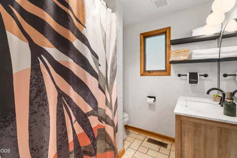 Tiny photo for 69573 Halter, Sisters, OR 97759 (MLS # 220222739)