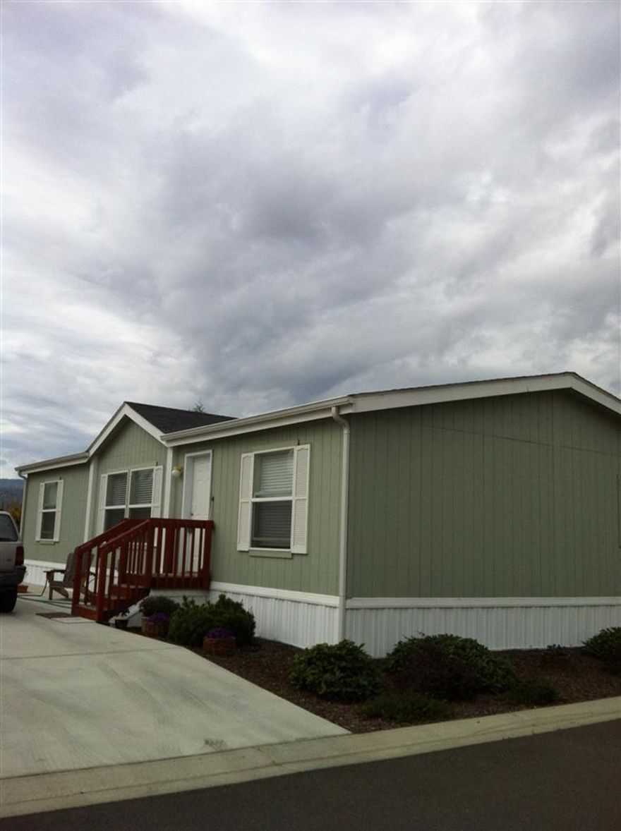 A Beautiful home in Cobblestone Village 55+ over manufactured home park. This 2007 built Karsten home has a light and bright floor plan with open kitchen. The master is a large suite in this floorplan with large walk-in shower. Vaulted ceilings in the home make it seem much larger. Stainless steel appliances are like new and are a great upgrade. It's a must tour home!