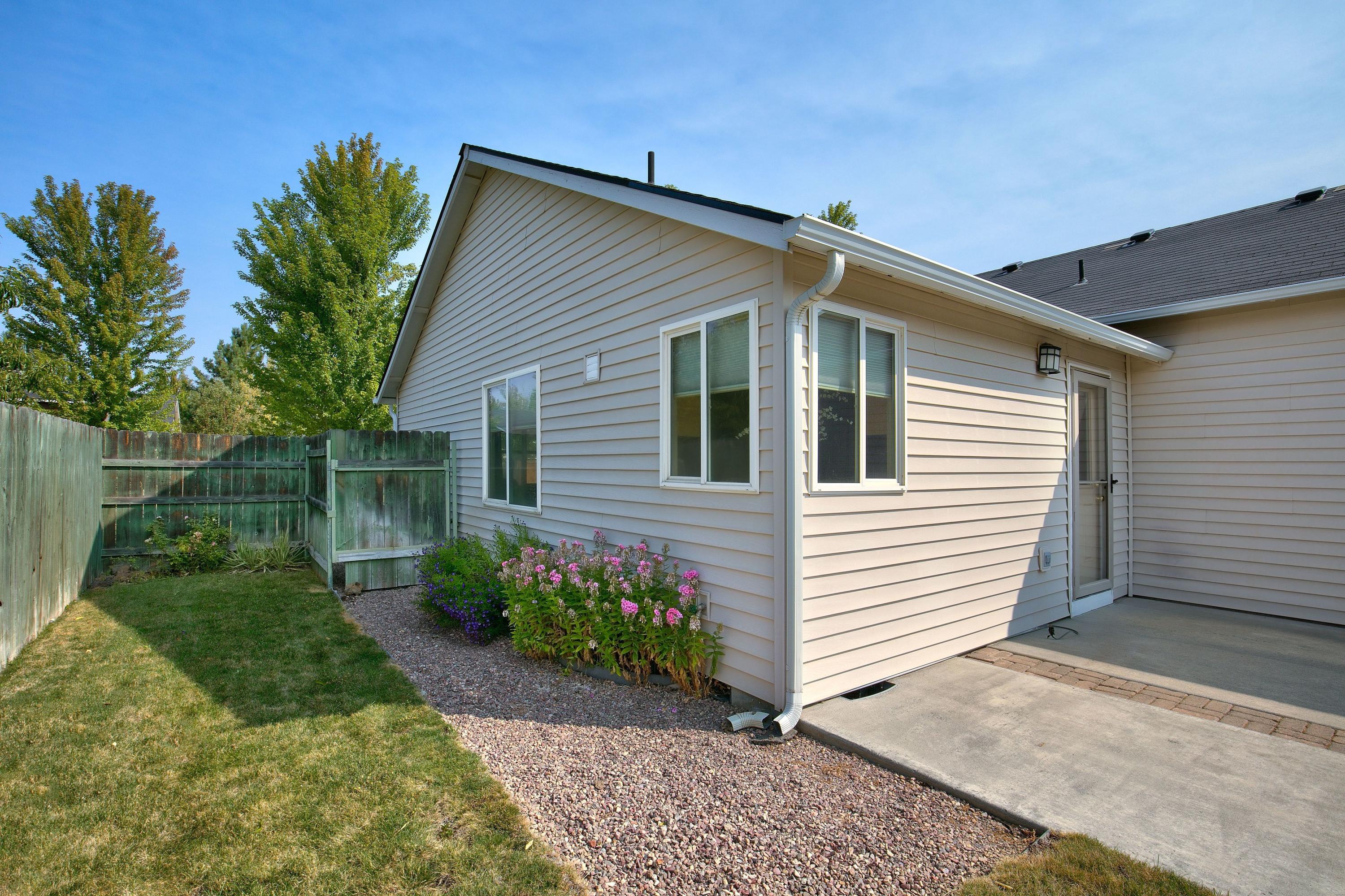 Larkspur - Residential