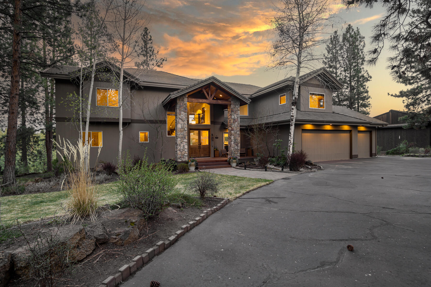 61015 River Bluff Trail