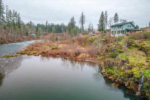 Tiny photo for 33910 Railroad Avenue, Gates, OR 97346 (MLS # 220216867)