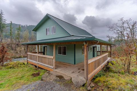 Tiny photo for 33910 Railroad Avenue, Gates, OR 97346 (MLS # 220216867)