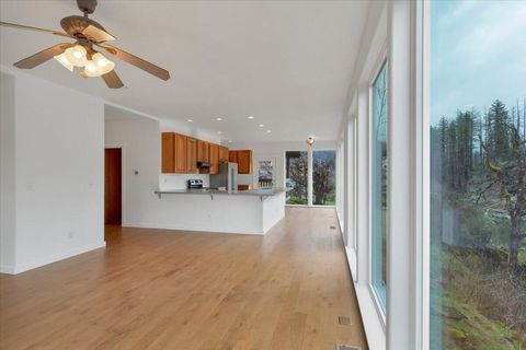 Tiny photo for 33910 Railroad Avenue, Gates, OR 97346 (MLS # 220216867)