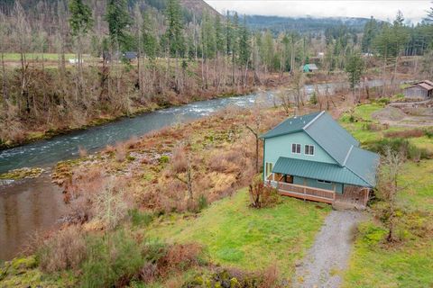 Tiny photo for 33910 Railroad Avenue, Gates, OR 97346 (MLS # 220216867)