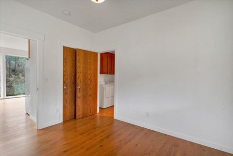 Tiny photo for 33910 Railroad Avenue, Gates, OR 97346 (MLS # 220216867)