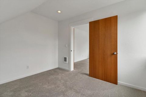 Tiny photo for 33910 Railroad Avenue, Gates, OR 97346 (MLS # 220216867)