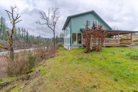 Tiny photo for 33910 Railroad Avenue, Gates, OR 97346 (MLS # 220216867)