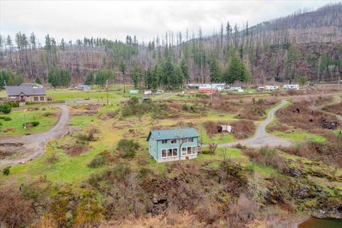 Tiny photo for 33910 Railroad Avenue, Gates, OR 97346 (MLS # 220216867)